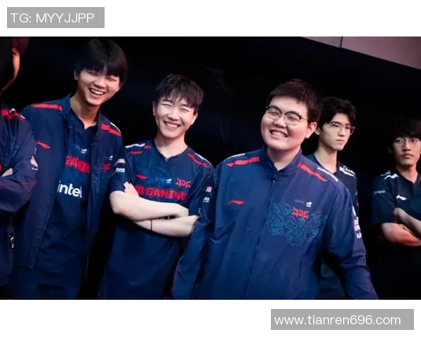 TES鏖战RNG巅峰对决上演青春与荣耀的终极碰撞 TES鏖战RNG巅峰对决上演青春与荣耀的终极碰撞