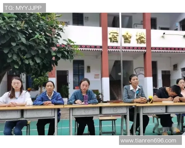 湖南工业大学足球队:奋勇争先推动校园体育文化发展新风尚 湖南工业大学足球队:奋勇争先推动校园体育文化发展新风尚