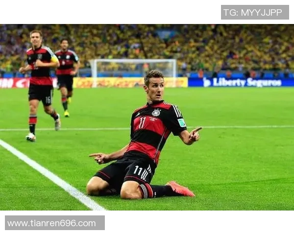 米罗斯拉夫·克洛泽：从德国足球传奇到世界杯最佳射手的辉煌历程